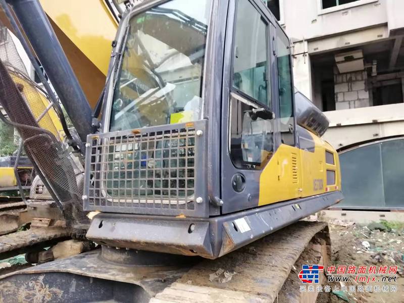 徐州市出售转让二手不详小时2019年徐工XE370D挖掘机