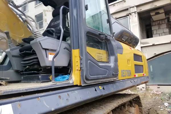 徐州市出售转让二手不详小时2019年徐工XE370D挖掘机