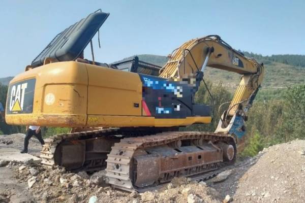济南市出售转让二手不详小时2017年卡特彼勒336D挖掘机