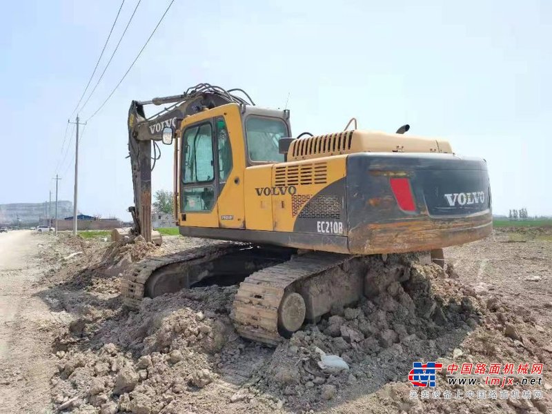 徐州市出售转让二手不详小时2014年沃尔沃EC210挖掘机