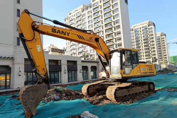 徐州市出售转让二手不详小时2011年三一重工SY215挖掘机