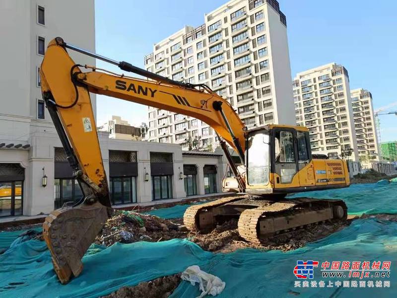徐州市出售转让二手不详小时2011年三一重工SY215挖掘机