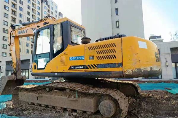 徐州市出售转让二手不详小时2011年三一重工SY215挖掘机