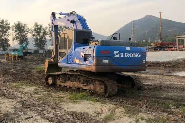 徐州市出售转让二手不详小时2014年山重建机GC208挖掘机