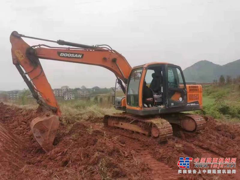徐州市出售转让二手不详小时2020年斗山DX130挖掘机