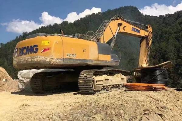 徐州市出售转让二手不详小时2018年徐工XE370D挖掘机