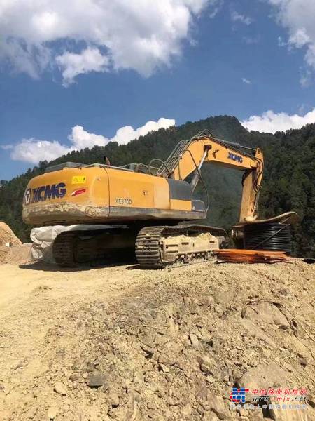 徐州市出售转让二手不详小时2018年徐工XE370D挖掘机