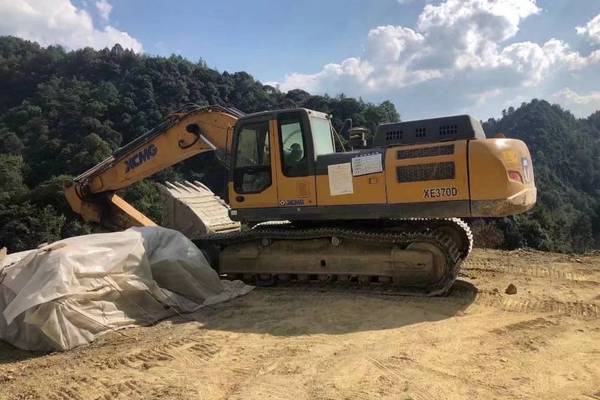 徐州市出售转让二手不详小时2018年徐工XE370D挖掘机