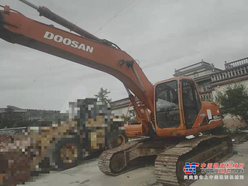 徐州市出售转让二手不详小时2010年斗山DH220挖掘机