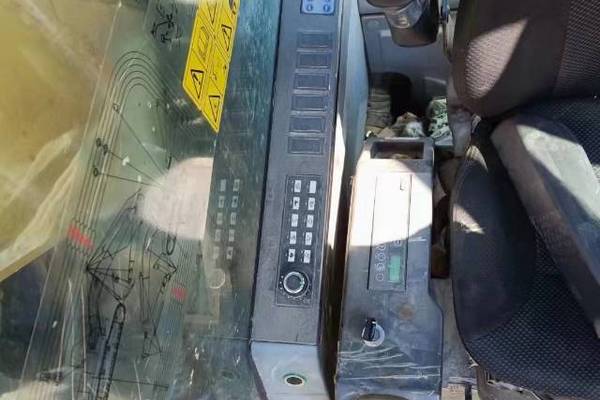 徐州市出售转让二手不详小时2018年徐工XE215D挖掘机