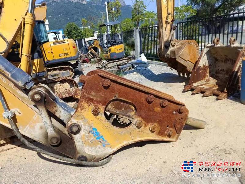 徐州市出售转让二手不详小时2020年徐工XE200D挖掘机