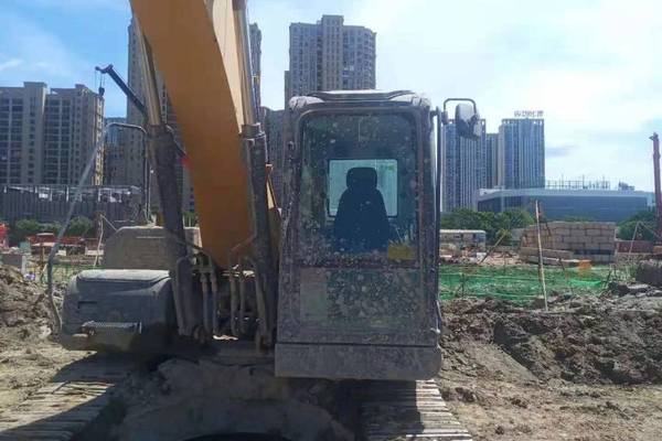 徐州市出售转让二手不详小时2019年徐工XE200D挖掘机