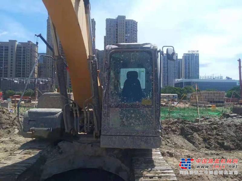 徐州市出售转让二手不详小时2019年徐工XE200D挖掘机