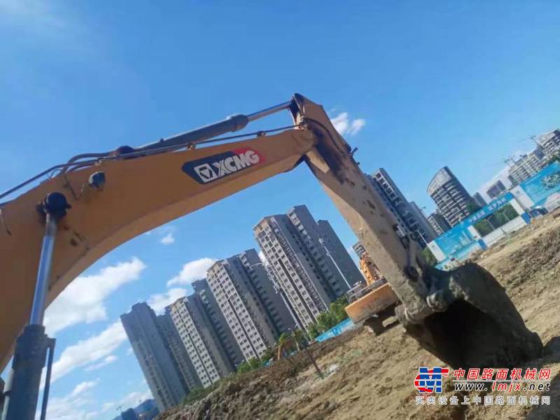 徐州市出售转让二手不详小时2019年徐工XE200D挖掘机