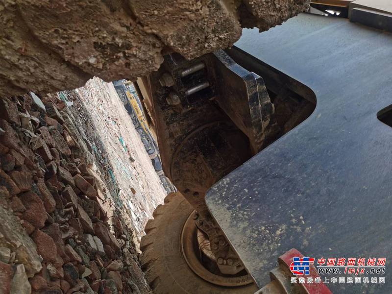 徐州市出售转让二手不详小时2019年徐工LW600KV装载机