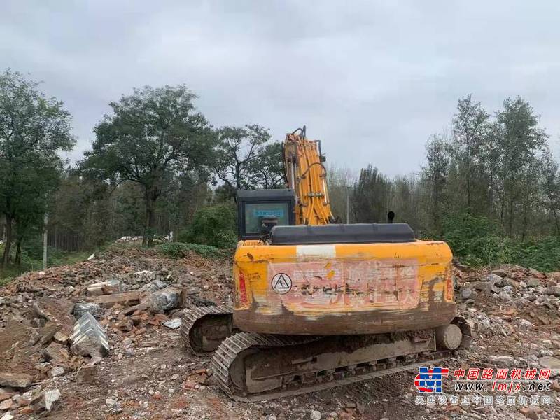 徐州市出售转让二手不详小时2017年龙工LG6225挖掘机