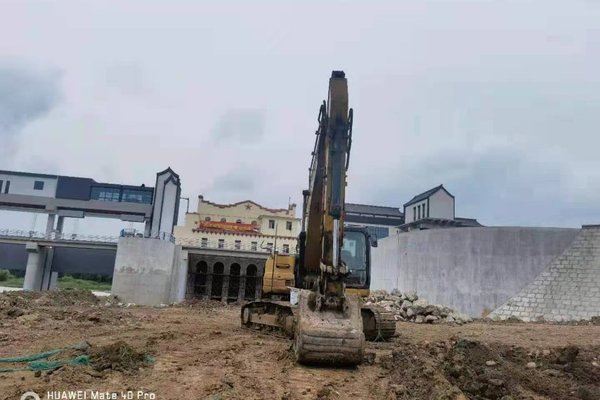 徐州市出售转让二手不详小时2011年卡特彼勒320D挖掘机