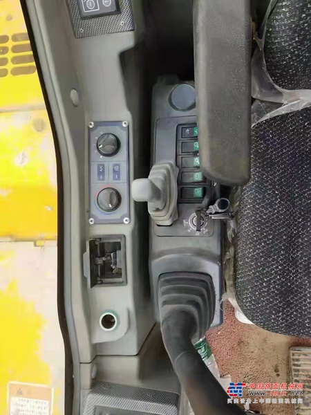 徐州市出售转让二手不详小时2019年龙工LG6060挖掘机
