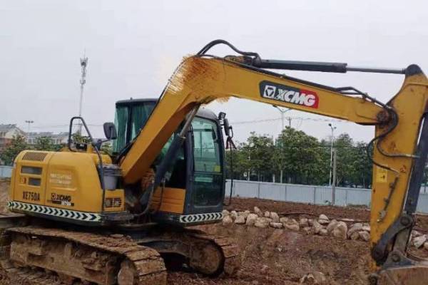 徐州市出售转让二手不详小时2020年徐工XE75挖掘机