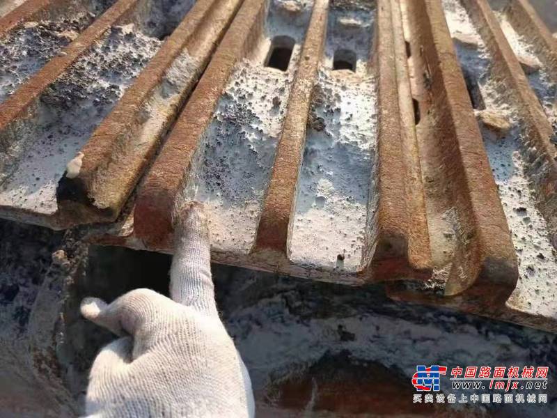 徐州市出售转让二手不详小时2018年现代R485挖掘机