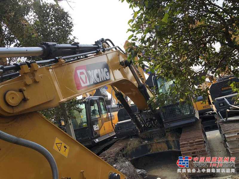 徐州市出售转让二手不详小时2020年徐工XE380DK挖掘机