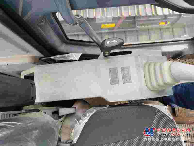 徐州市出售转让二手不详小时--年徐工XE135D挖掘机