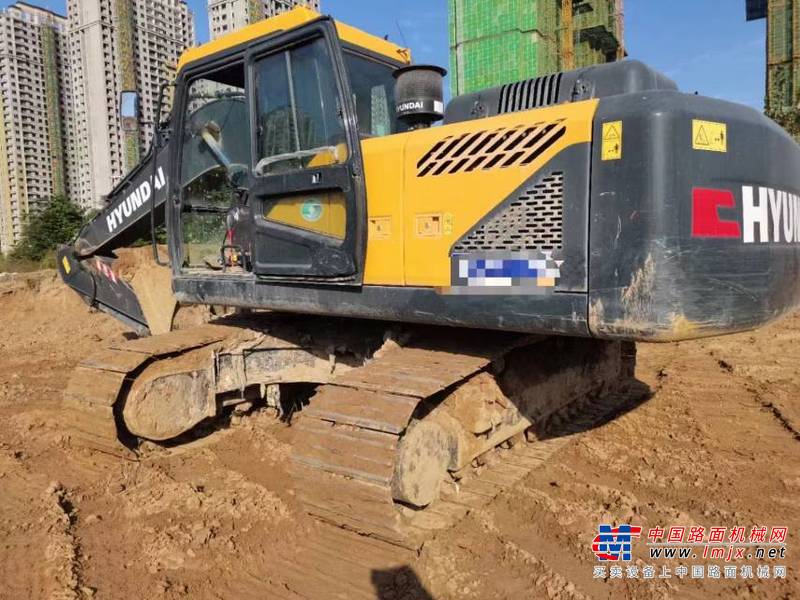 徐州市出售转让二手不详小时2021年现代R215挖掘机