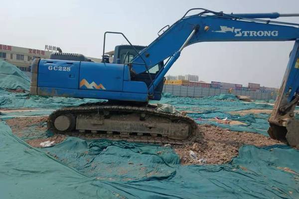 徐州市出售转让二手不详小时2013年山重建机GC208挖掘机