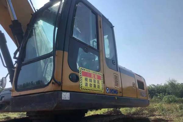 徐州市出售转让二手不详小时2018年徐工XE215D挖掘机