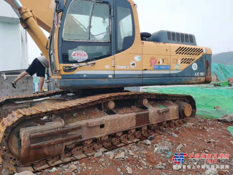 徐州市出售转让二手不详小时2011年现代R335挖掘机