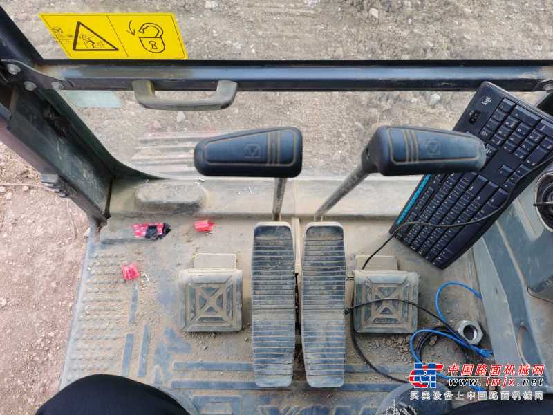 徐州市出售转让二手不详小时--年徐工XE215D挖掘机