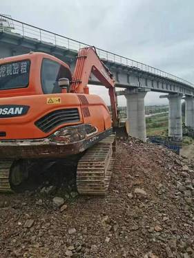 徐州市出售转让二手不详小时2018年斗山DX75挖掘机