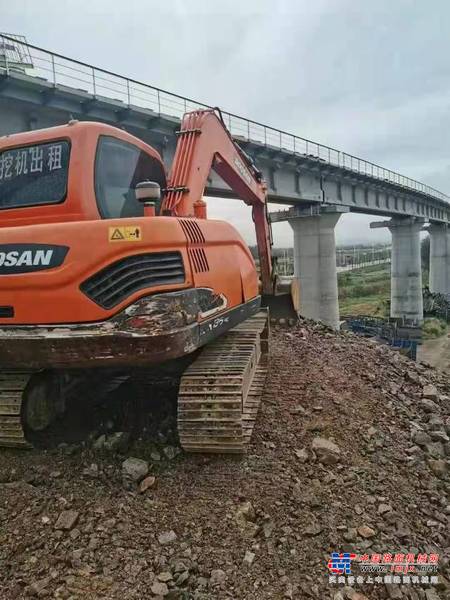 徐州市出售转让二手不详小时2018年斗山DX75挖掘机