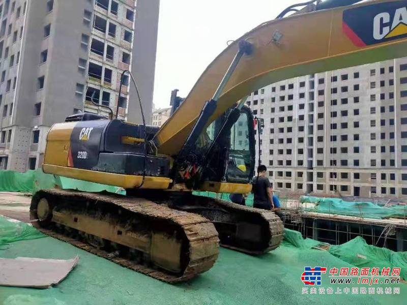 徐州市出售转让二手不详小时2016年卡特彼勒320D2挖掘机