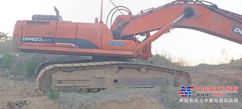徐州市出售转让二手不详小时2011年斗山DH370挖掘机