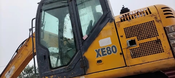 徐州市出售转让二手不详小时2012年徐工XE80挖掘机