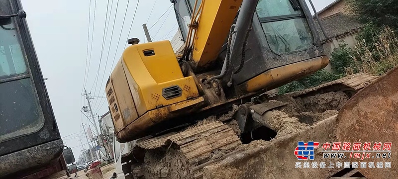 徐州市出售转让二手不详小时2012年徐工XE80挖掘机