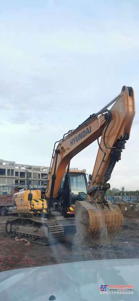 徐州市出售转让二手不详小时2017年现代R225挖掘机