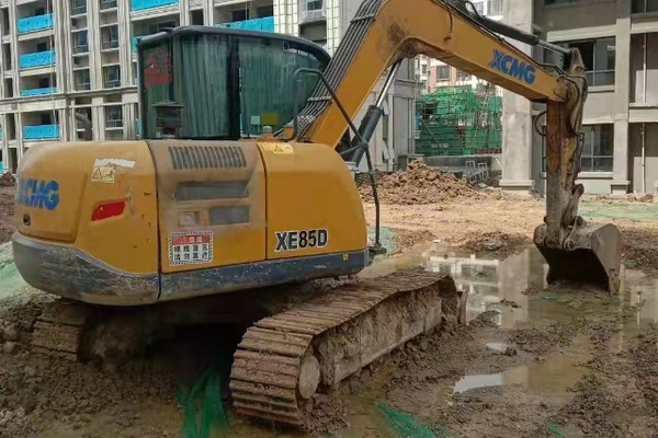 徐州市出售转让二手不详小时2018年徐工XE75挖掘机