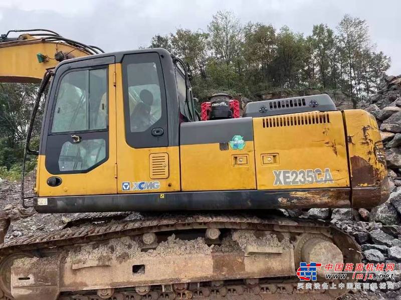 徐州市出售转让二手不详小时2015年徐工XE200C挖掘机