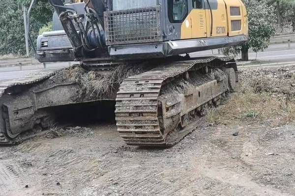 徐州市出售转让二手不详小时2019年徐工XE370D挖掘机