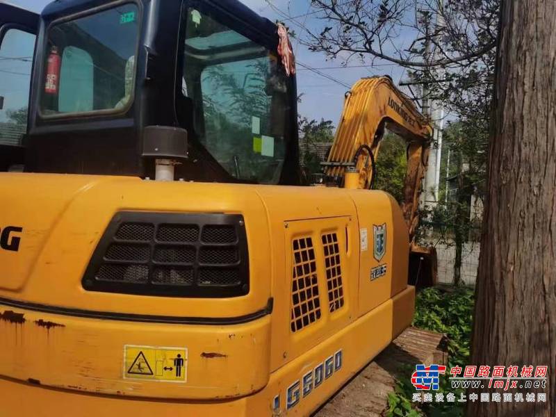 徐州市出售转让二手不详小时2019年龙工LG6060挖掘机