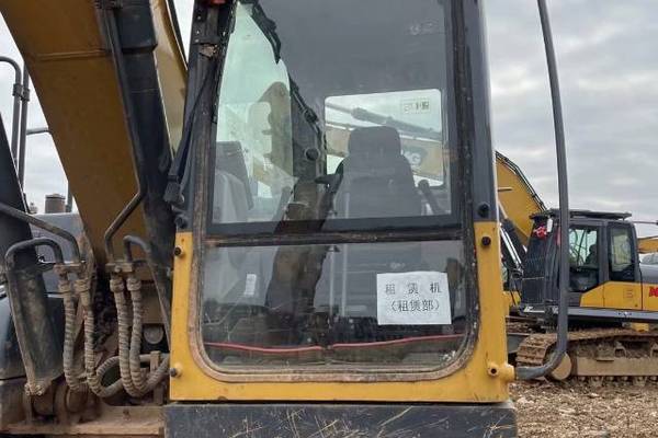 徐州市出售转让二手不详小时2017年徐工XE215D挖掘机