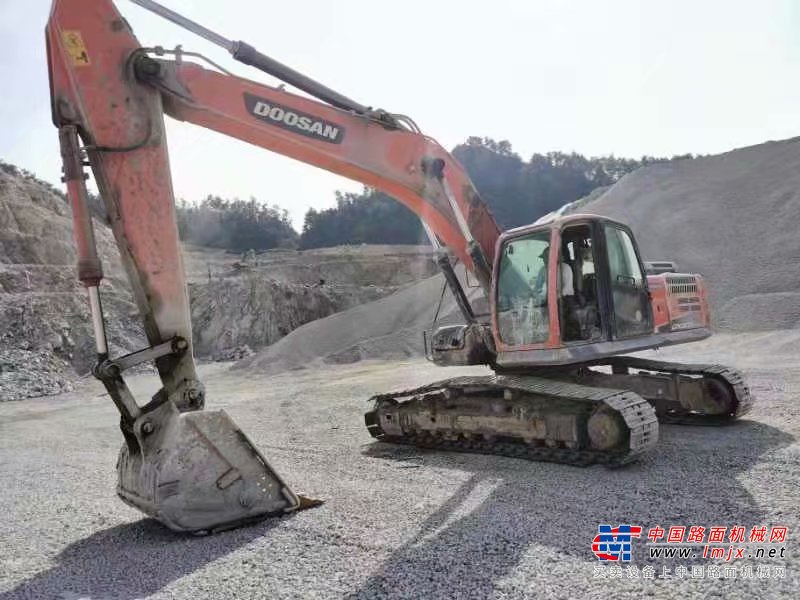 徐州市出售转让二手不详小时2018年斗山DX260挖掘机
