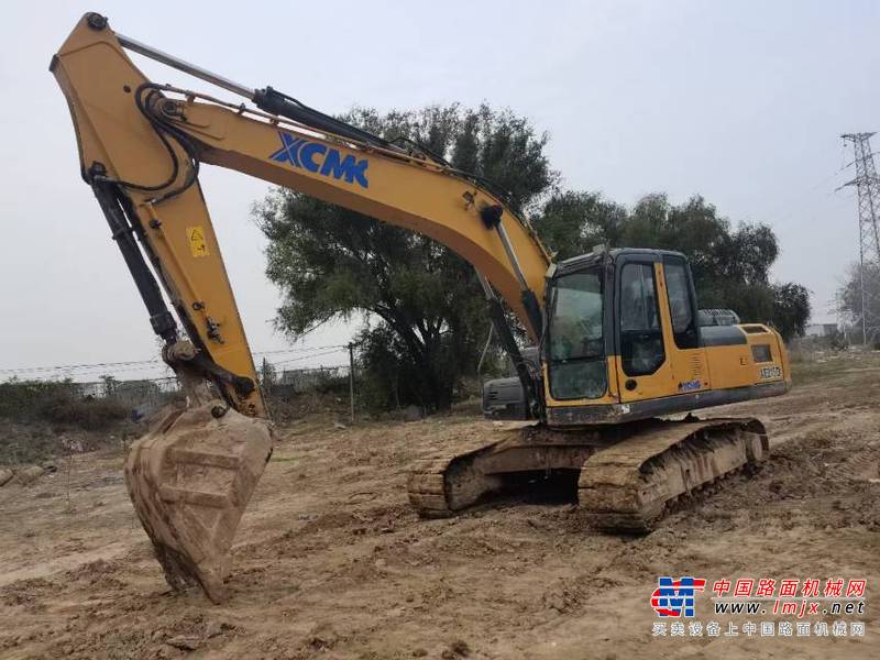徐州市出售转让二手不详小时2017年徐工XE215D挖掘机