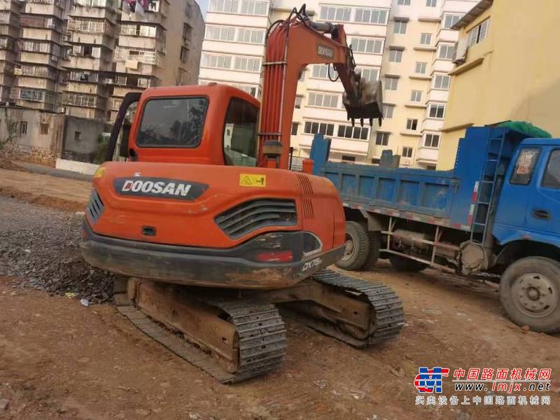 徐州市出售转让二手不详小时2018年斗山DX75挖掘机