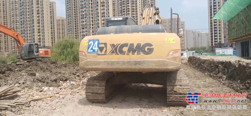 徐州市出售转让二手不详小时2019年徐工XE215D挖掘机