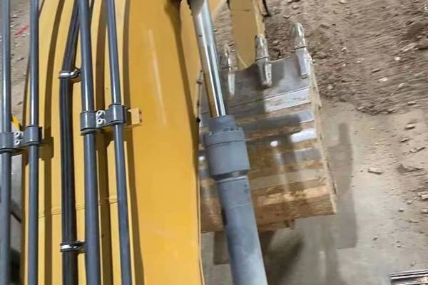 徐州市出售转让二手不详小时2020年徐工XE215D挖掘机