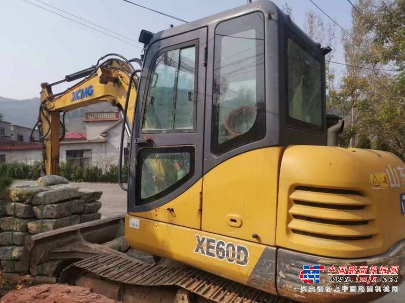 徐州市出售转让二手不详小时2017年徐工XE60DA挖掘机