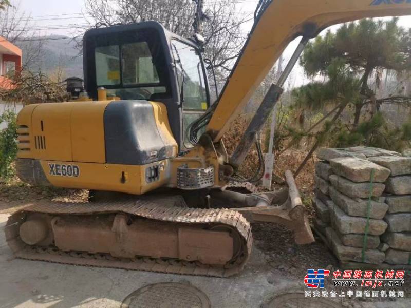 徐州市出售转让二手不详小时2017年徐工XE60DA挖掘机